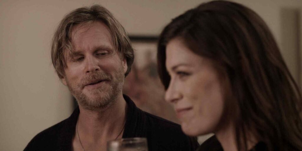 She Loves Me Not (2013)